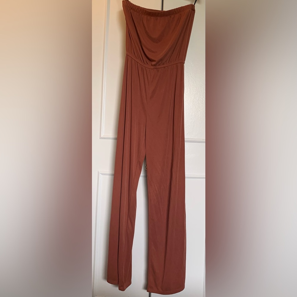 Forever 21 size small romper . Super comfortable . Perfect condition.